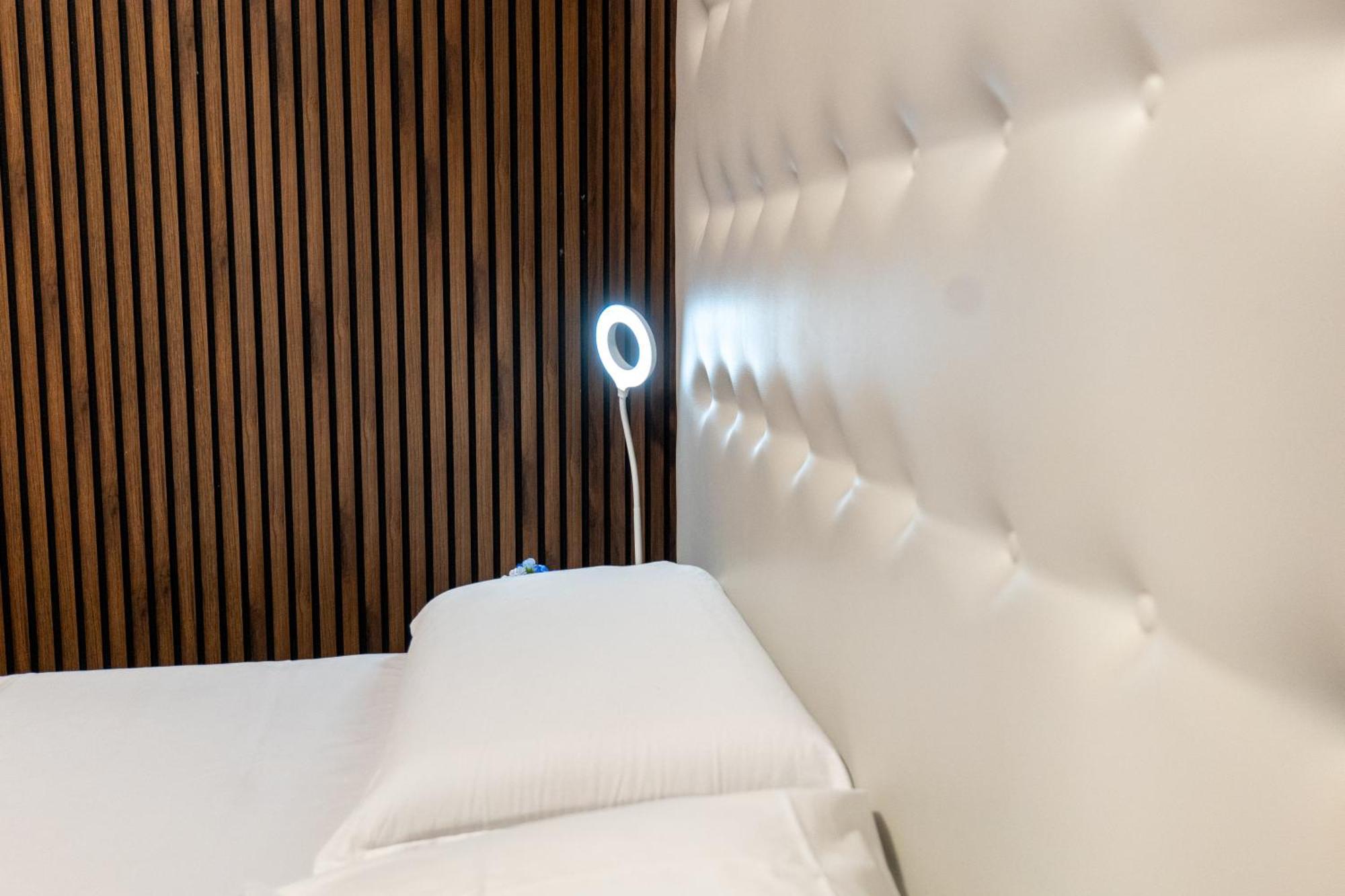 Dalmazia 33 Hotel Salerno Ngoại thất bức ảnh