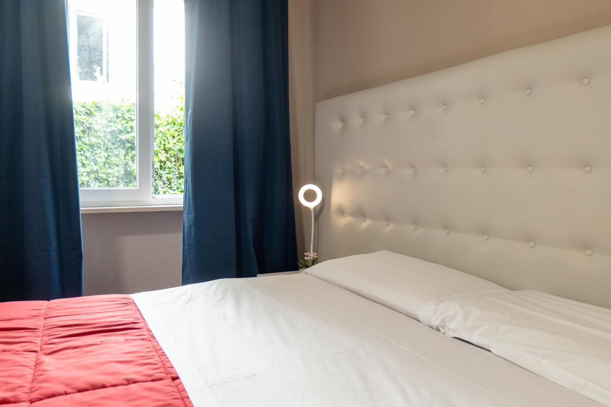 Dalmazia 33 Hotel Salerno Ngoại thất bức ảnh